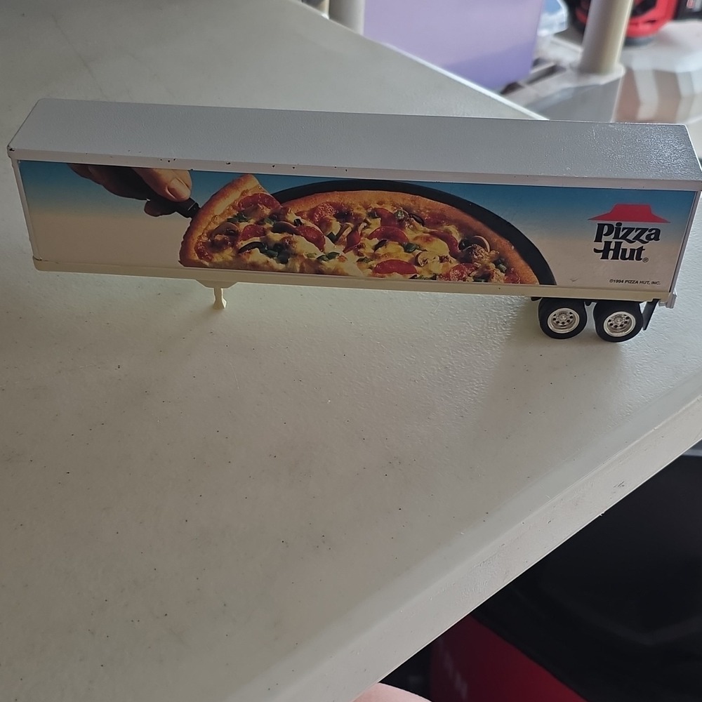 Pizza Hut 1994 Original Advertising Sign Trailer Collectible Restaurants Diecast